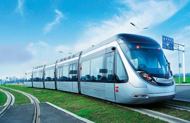 100%低地板現(xiàn)代有軌電車在R1線運(yùn)行